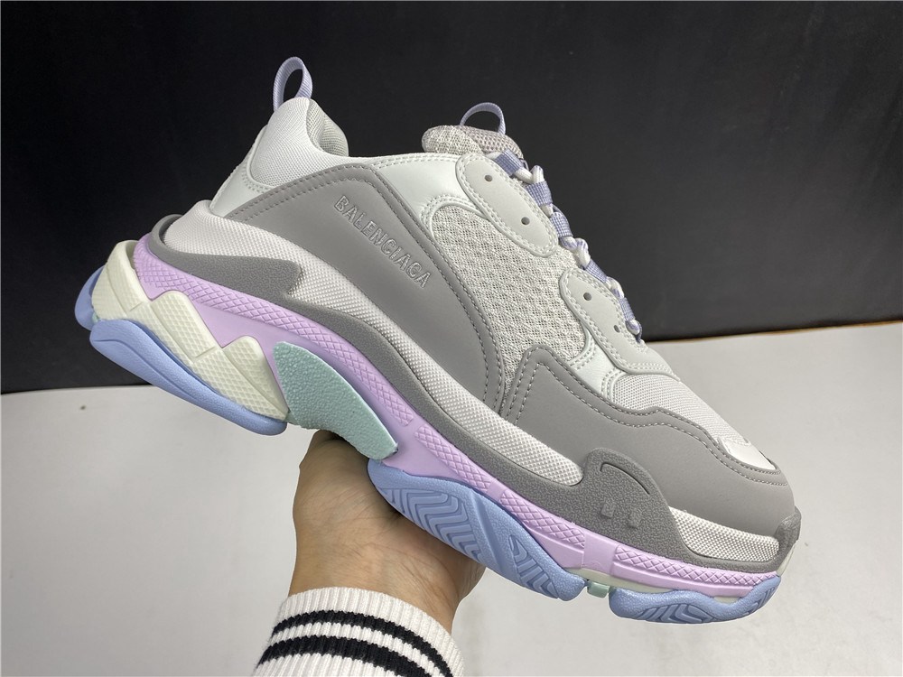 BLG Sneakers